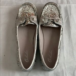 Outlooks Slippers, Size 7.5 MAKE AN OFFER!!!